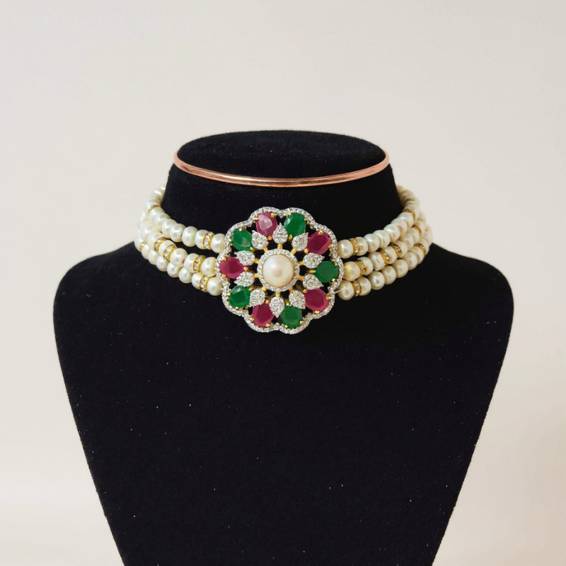 Classic Pearl Necklace – Royal Finish