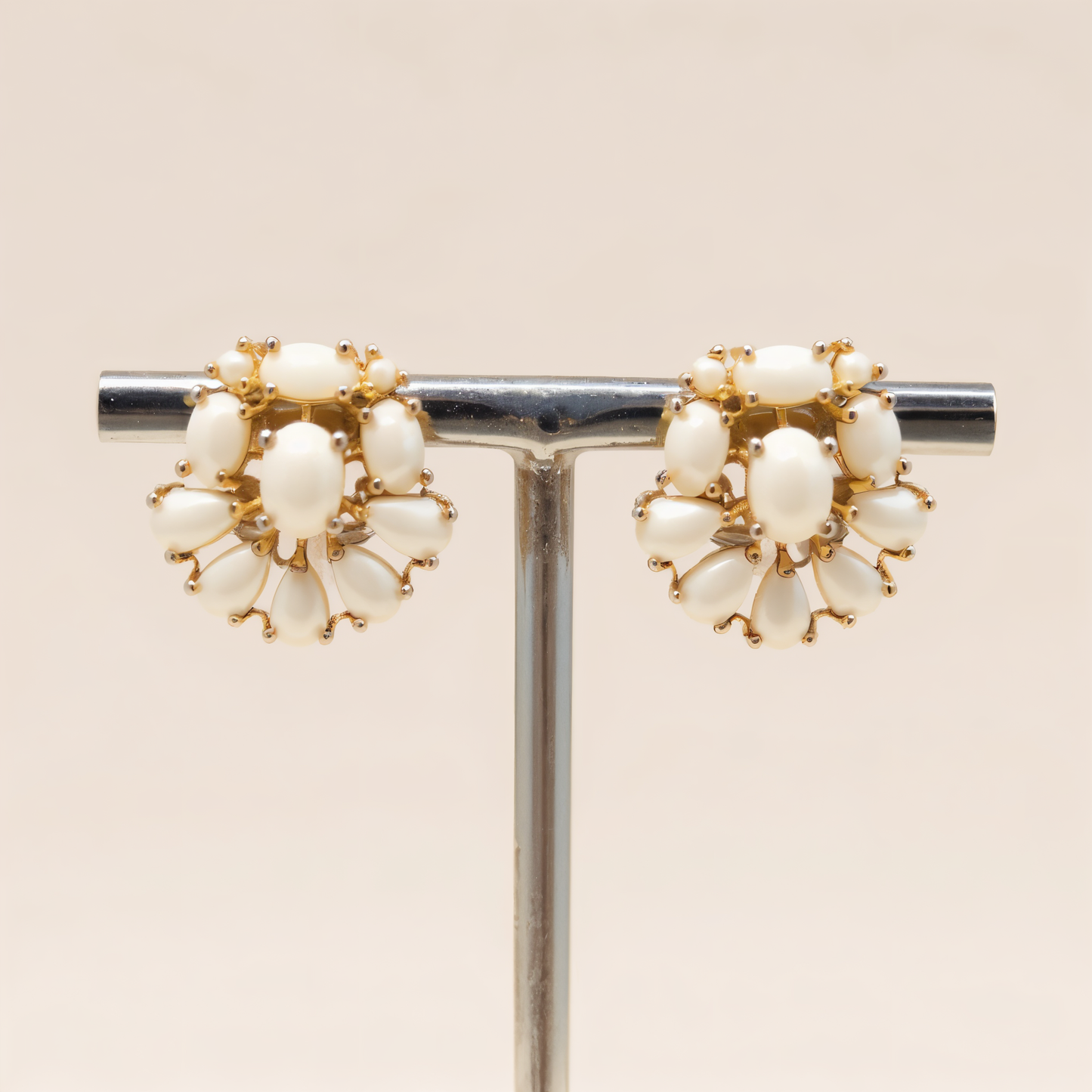 Majestic Pearl Pendant Set – Single Line Charm