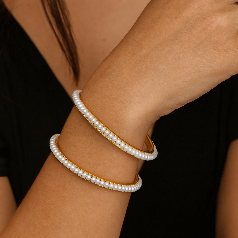 Royal Pearl Bangle – Elegant Finish