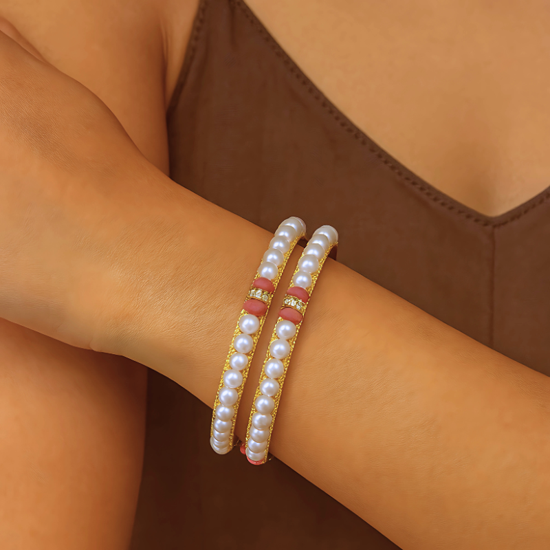 Majestic Pearl Bangle – Signature Style