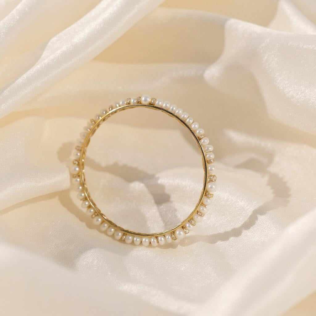 Classic Pearl Bangle – Signature Radiance