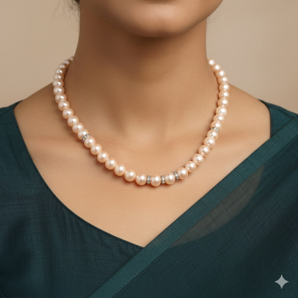 The Pave Accent Pearl Mal