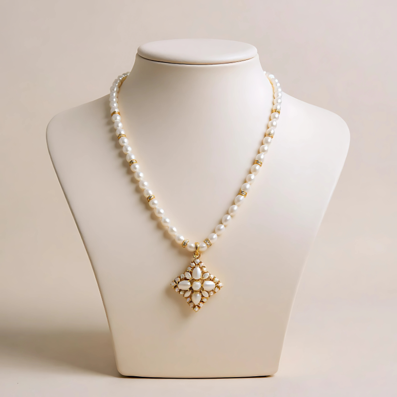 Pearls Necklace Set
