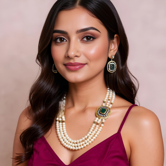 Pearls with Pendent 3 Lines Set