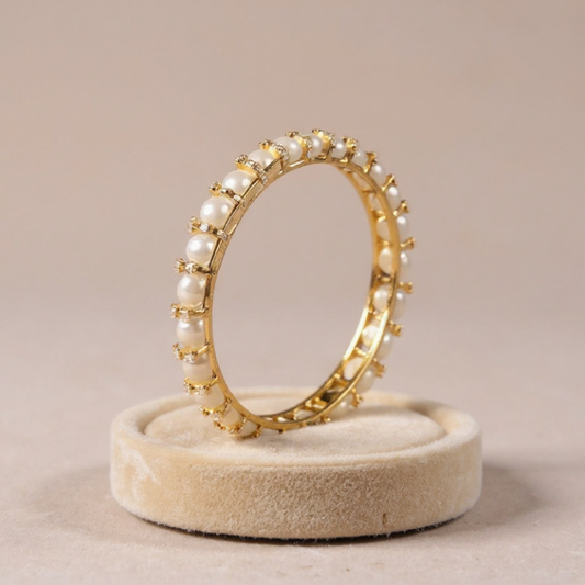 Veyara Rice Pearls Bangle