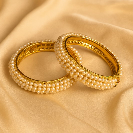 Kaya Flat Pearls Bangle