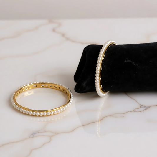 Royal Pearl Bangle – Elegant Finish