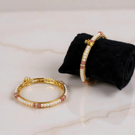 Majestic Pearl Bangle – Signature Style