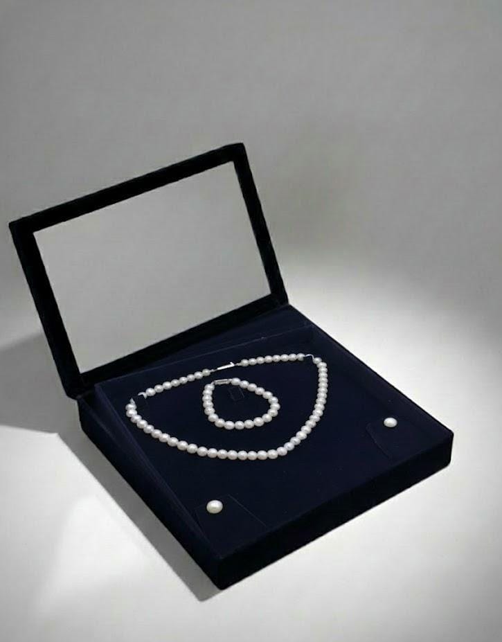 The Ivory Round Pearl Set
