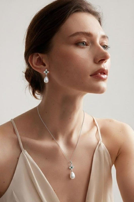 The Emerald Petal Pearl Set