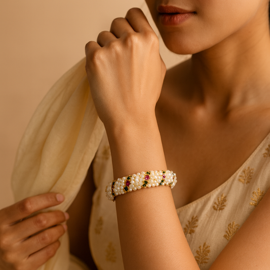 Ratna Twist Pearl Bangles